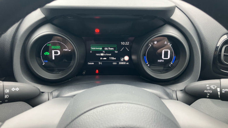 Toyota Yaris 1.5 Hybrid Design 5dr CVT Hybrid Hatchback